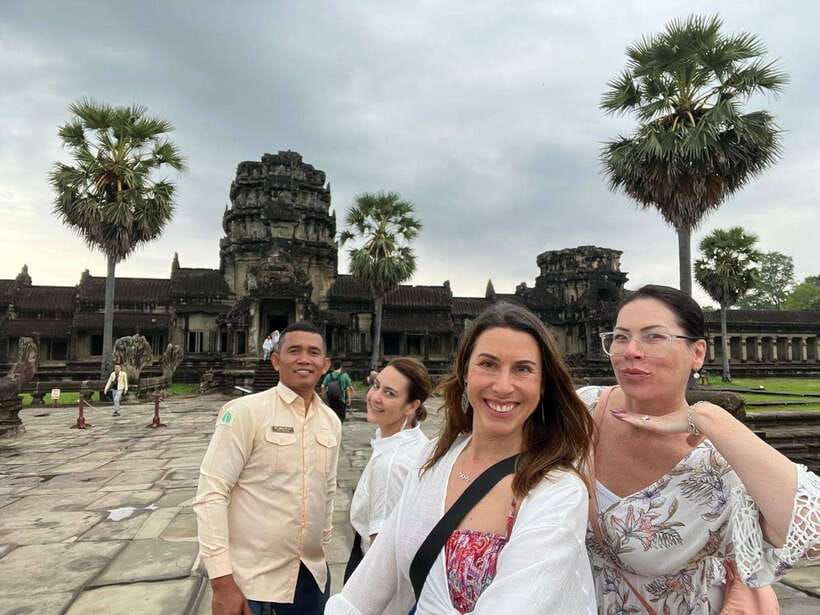 1-Day Angkor Wat Private Tour with Spanish Tour Guide. - 11:00 AM through Angkor Thom