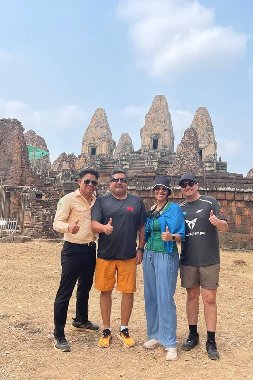 1-Day Angkor Wat Private Tour with Spanish Tour Guide. - 1:00 PM Khmer lunch break