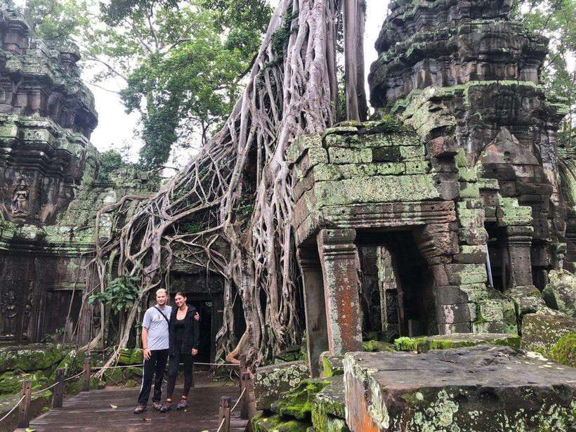 1-Day Angkor Wat Private Tour with Spanish Tour Guide. - 8:30 AM at Angkor Wat