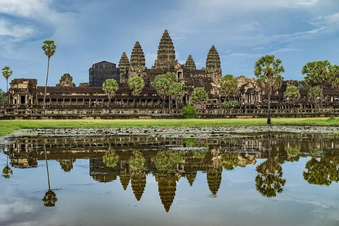 1 Day Discover Angkor Wat Sunrise Private Tour - Angkor Wat gives you two hours to look beyond the photograph