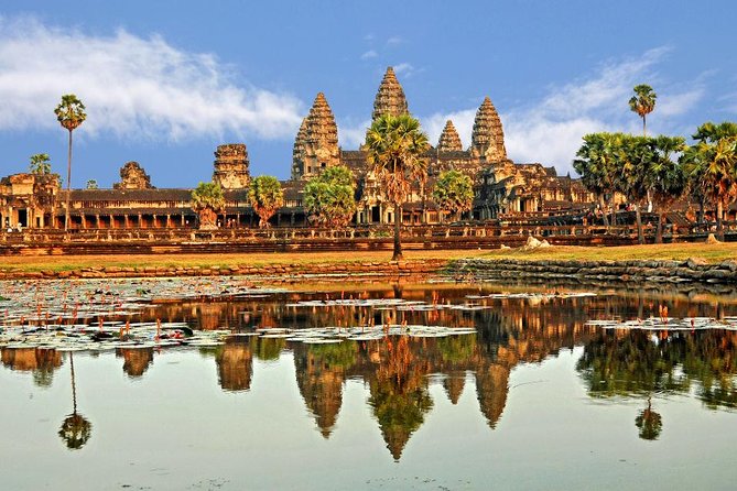 2-Day 'Angkor & Village' Tour - Phnom Bakheng and the end of a long first day