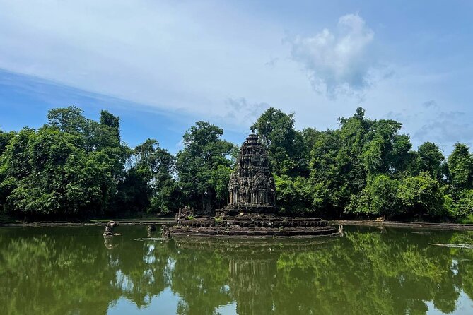 2-Day Angkor Wat Tour with Banteay Srei and Floating Village - Day two starts at 4:40 AM