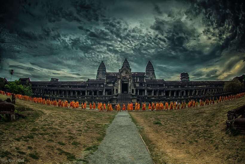 2-Day Angkor Wat With Small, Big Circuit & Banteay Srei Tour - Ta Prohm and the famous tree roots