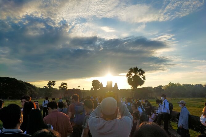 2-Day tour with sunrise - Transport, water, towels, and the value of $135