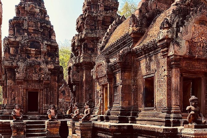 2-Days Tour (The Best Historical of Khmer Empire) - Banteay Srei rewards careful attention