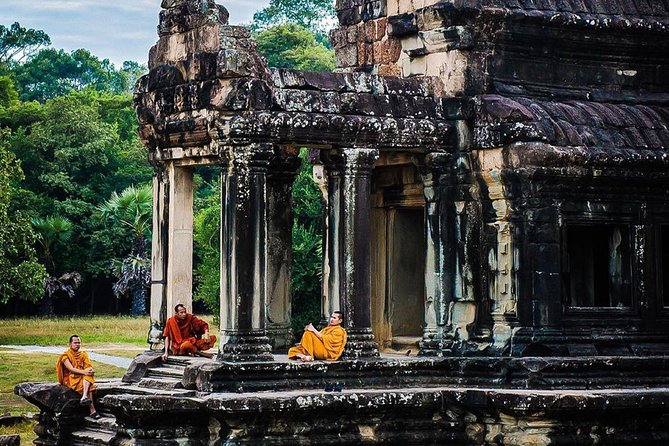 2-Days Tour (The Best Historical of Khmer Empire) - Angkor Thom’s terraces tell quieter stories