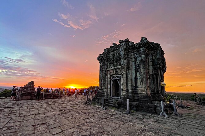 3-Days Discovery Of Angkor: Waterfalls,Floating Village and Banteay Srei temple - Guides, drivers, and the value of a private vehicle