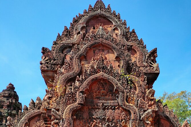 3-Days Private Angkor Wat Sunrise/Sunset Tours & Floating Village - Day one: Angkor Wat, the jungle temple, and Angkor Thom