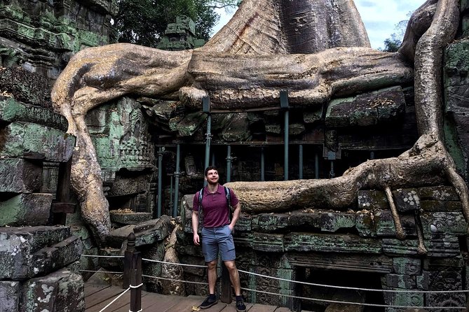 4-Day Excursion of Angkor, Koh Ker, Beng Mealea, Tonle Sap and Waterfalls - Day two: Angkor Thom, Angkor Wat, and Phnom Bakheng