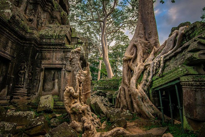 5-Day All Major Temples & Kulen Mount Waterfall & Koh Ker & Beng Mealea - Day five: Phnom Kulen’s waterfall and Siem Reap crafts