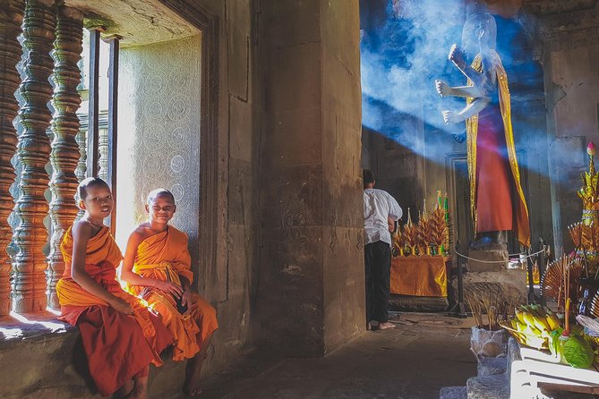 5 Must-See Temples With Private Guided Tour - Ta Prohm: atmosphere, roots, and film fame