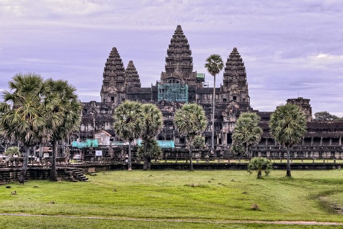 5 Must-See Temples With Private Guided Tour - Angkor Wat: begin with the park’s great statement