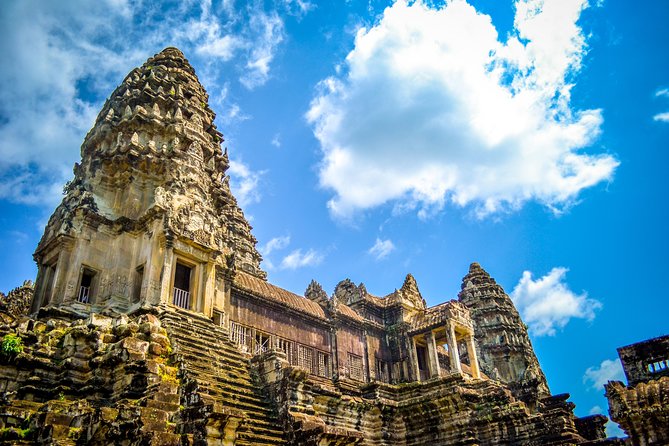 7-must See Temples in Angkor Park (Private Guided Tour) - Neak Pean, a different kind of temple setting