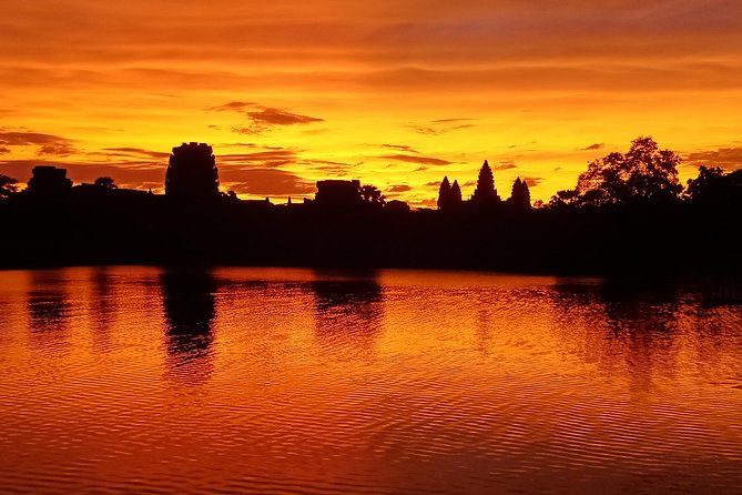 A Day Angkor Wat Sunrise Tour, Ta Prohm & Hidden Gems Beng Mealea - Angkor Wat: begin with the great symbol