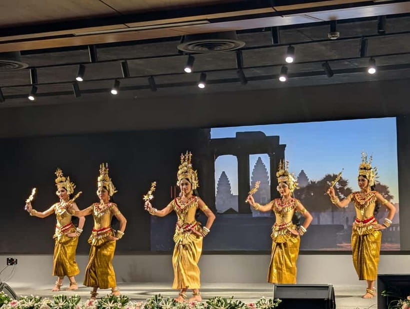 A Night To Remember: Apsara Dance Show with Buffet Dinner - Why this Siem Reap evening works well