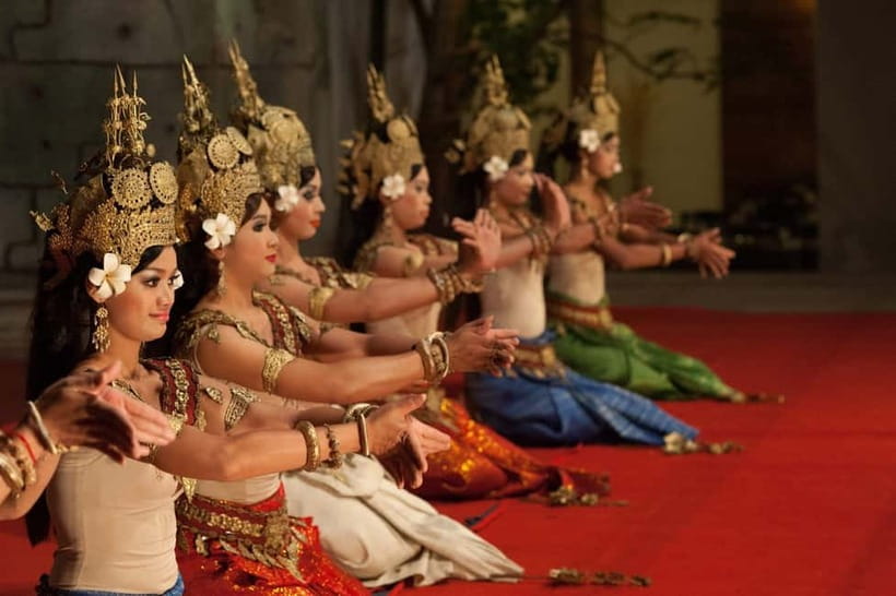 A Night To Remember: Apsara Dance Show with Buffet Dinner - Arriving for the buffet dinner