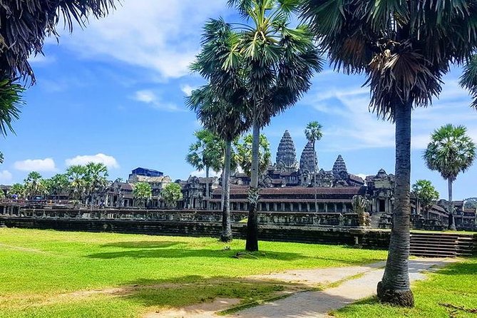 Angkor 2-Day Sunset & Sunrise Small-Group Tour - Angkor Thom and the Bayon