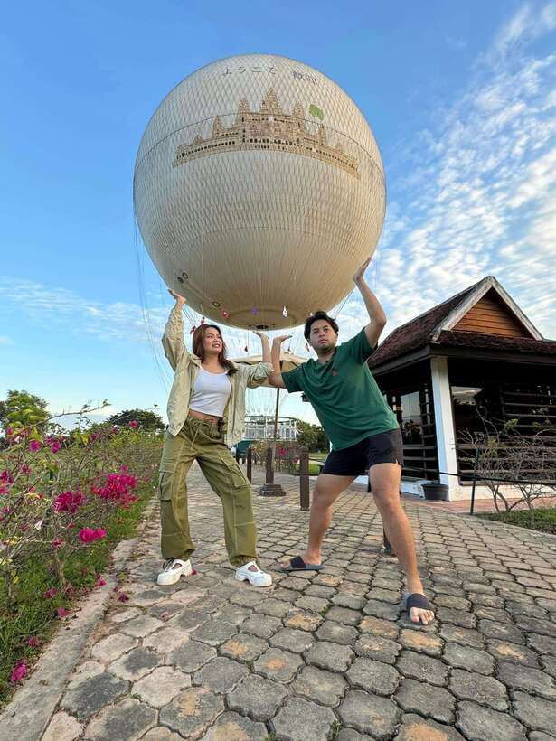 Angkor Balloon Sunrise or Sunset ride and Pick up/Drop off - The view is broad, but the flight is brief