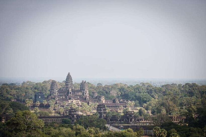 Angkor Balloon Sunrise or Sunset ride and Pick up/Drop off - Sunrise or sunset: choose the light you want