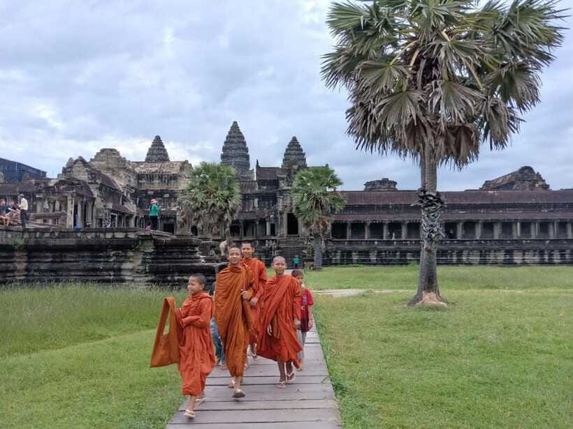 Angkor Cycling Tour - Jayatataka Baray and the best wildlife pause