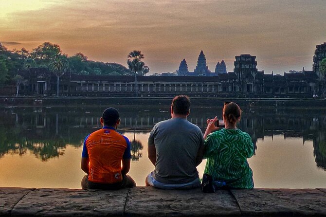 Angkor Sunrise Bike Tour - Breakfast & Lunch included - Why this bicycle tour works so well at dawn