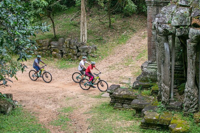 Angkor Sunrise Bike Tour / E-Bike or Tuk Tuk - Who will enjoy this tour most