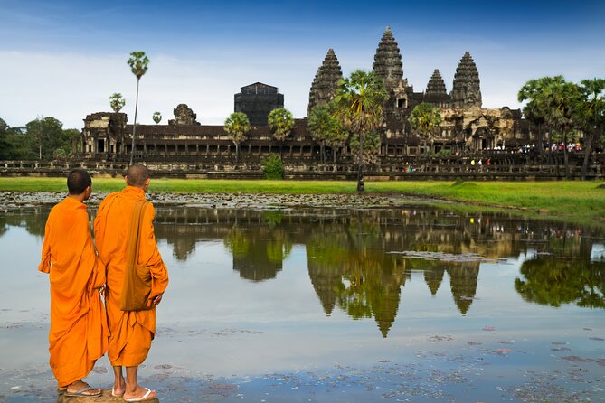 Angkor Sunrise Small Group Tour Inclusive Breakfast and lunch - Ta Prohm and the power of jungle ruins