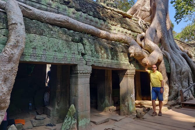 Angkor Temple Tour with Sunset - Small Group - The South Gate makes a useful photo stop