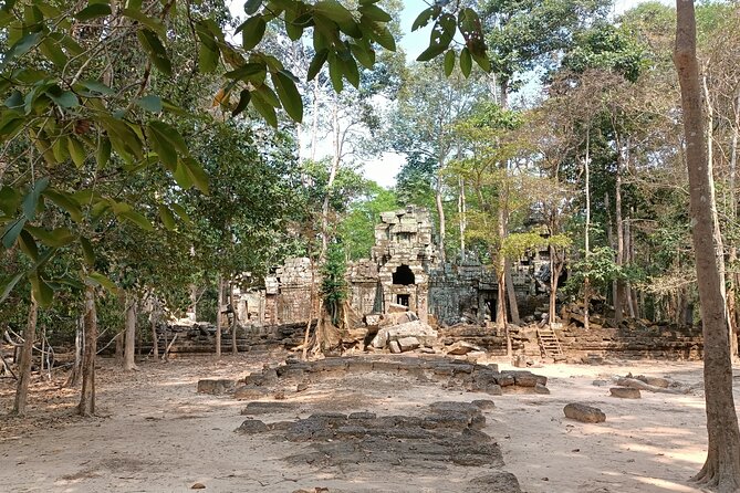 Angkor Temples Highlights: 2-Day Private Tour with Sunrise - Neak Pean offers a change of scale
