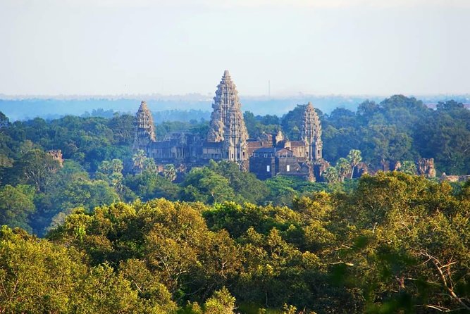 Angkor temples Tour - Angkor Thom and the wider royal center