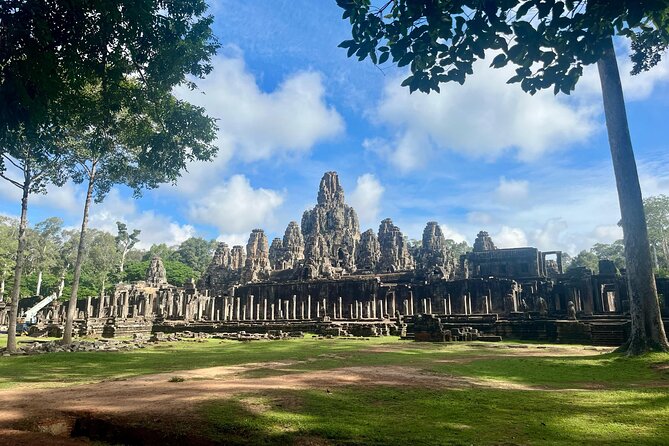 Angkor Wat 1-Day Tour by Private Car or Minivan - Local snacks and a Cambodian village