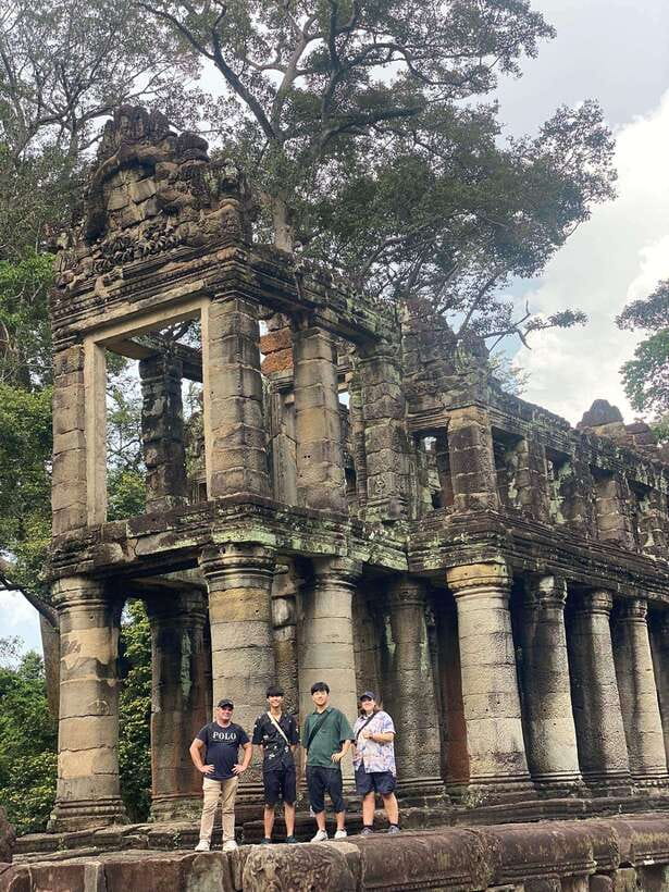 Angkor Wat 2-Day complex Sun rise & Sun set with Guided Tour - Day two covers Preah Khan and the big circuit