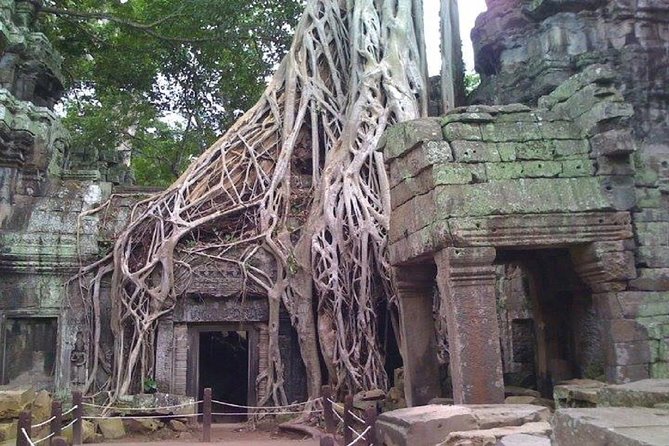 Angkor Wat 2-Day Tour - Angkor Thom begins with the South Gate