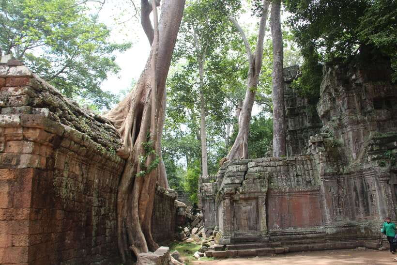 Angkor Wat Full-Day Private Tour with Sunset - Clothing, comfort, and practical preparation