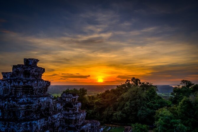 Angkor Wat full Day 'Small Group with sunset & Tour Guide - Angkor Wat first: a grand beginning