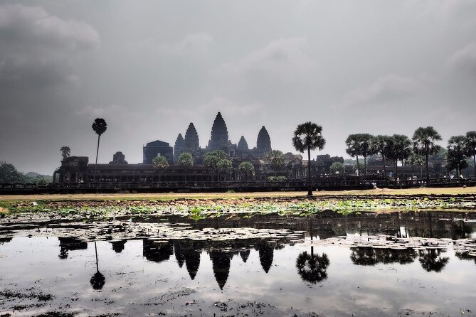 Angkor Wat Full-Day Sunrise & Sunset Private Tour All Interesting Major Temples - 4:45am at Angkor Wat