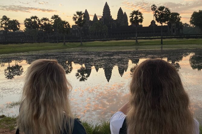 Angkor Wat highlight Tour From Sunrise -Small Group - Angkor Thom’s South Gate and its stone guardians