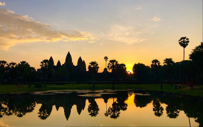 Angkor Wat Highlights and Sunrise Guided Tour from Siem Reap - Angkor Thom and the faces of Bayon