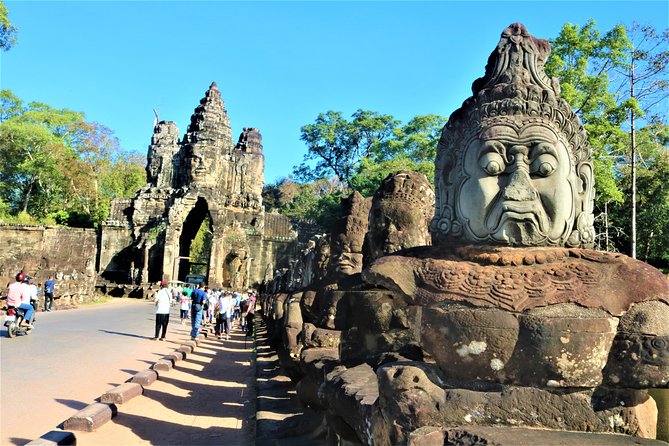 Angkor Wat Highlights and Sunrise Guided Tour from Siem Reap - Clothing, food, and practical preparation