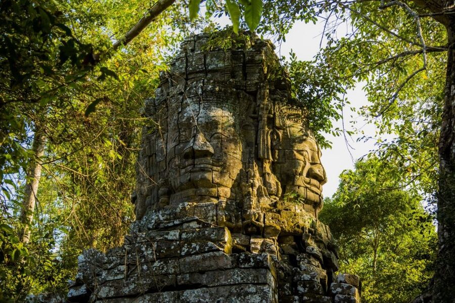 Angkor Wat in a vintage Jeep with driver - jeep rental - Price, group size, and overall value