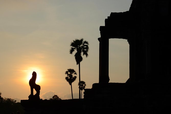 Angkor Wat Private Tour with English Speaking Driver, NO guide - Leaving Siem Reap by tuk tuk or minivan