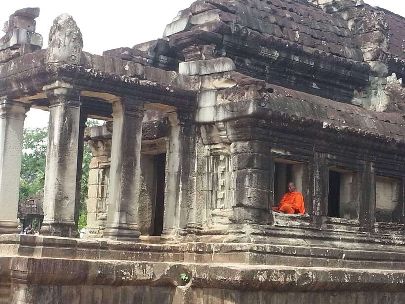 Angkor Wat, Small Circuit Private Tour with Banteay Srei - Ta Keo and the midday break