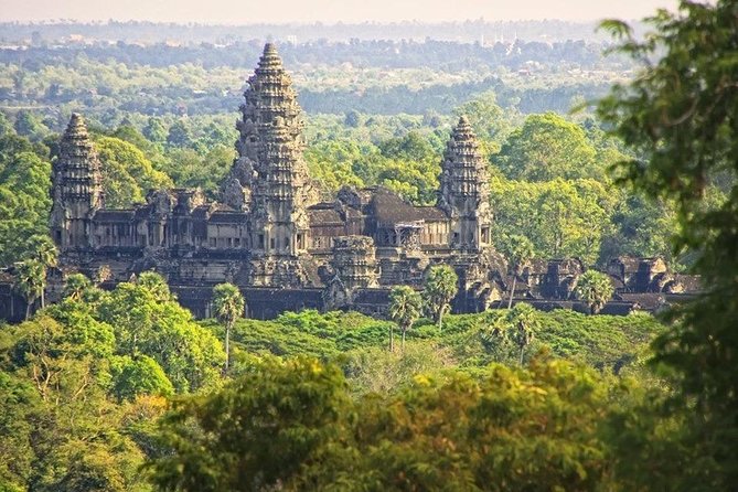 Angkor Wat Small-Group Exploration with Expert Guide - Heat, lunch, and the real cost