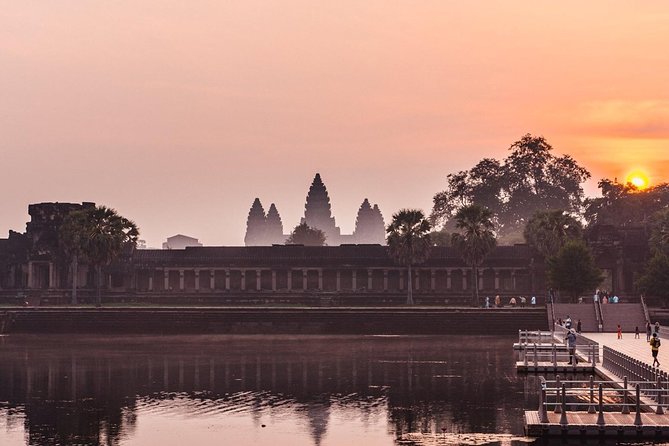 Angkor Wat Small-Group Sunrise Tour from Siem Reap - Bayon and its many stone faces