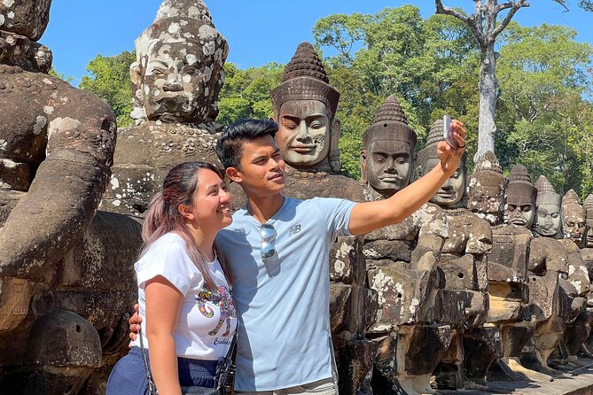 Angkor Wat Small Group Tour and Sunset with Lunch Included - A local lunch and the Phum Preah Dak stop