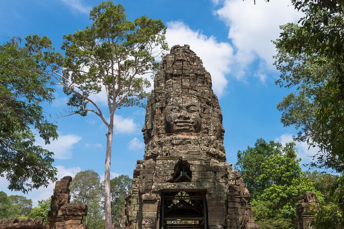 Angkor Wat Small Group Tour Inclusive lunch - Three hours inside Angkor Wat