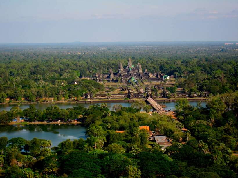 Angkor Wat: Small-Group Tour with Balloon Ride and Lunch - Why this tour works for a first day at Angkor