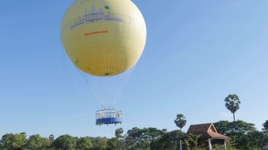 Angkor Wat: Small-Group Tour with Balloon Ride and Lunch - The balloon ride: impressive, brief, and weather dependent