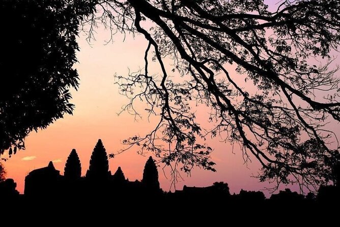 Angkor Wat Sunrise & 3 Main Temples with Breakfast – Small Group - Why the minibus matters after sunrise