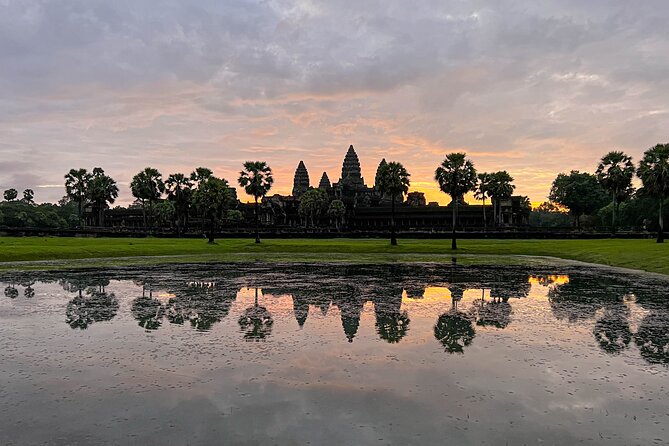 Angkor Wat Sunrise and Market Tour by Jeep - Angkor Wat before breakfast